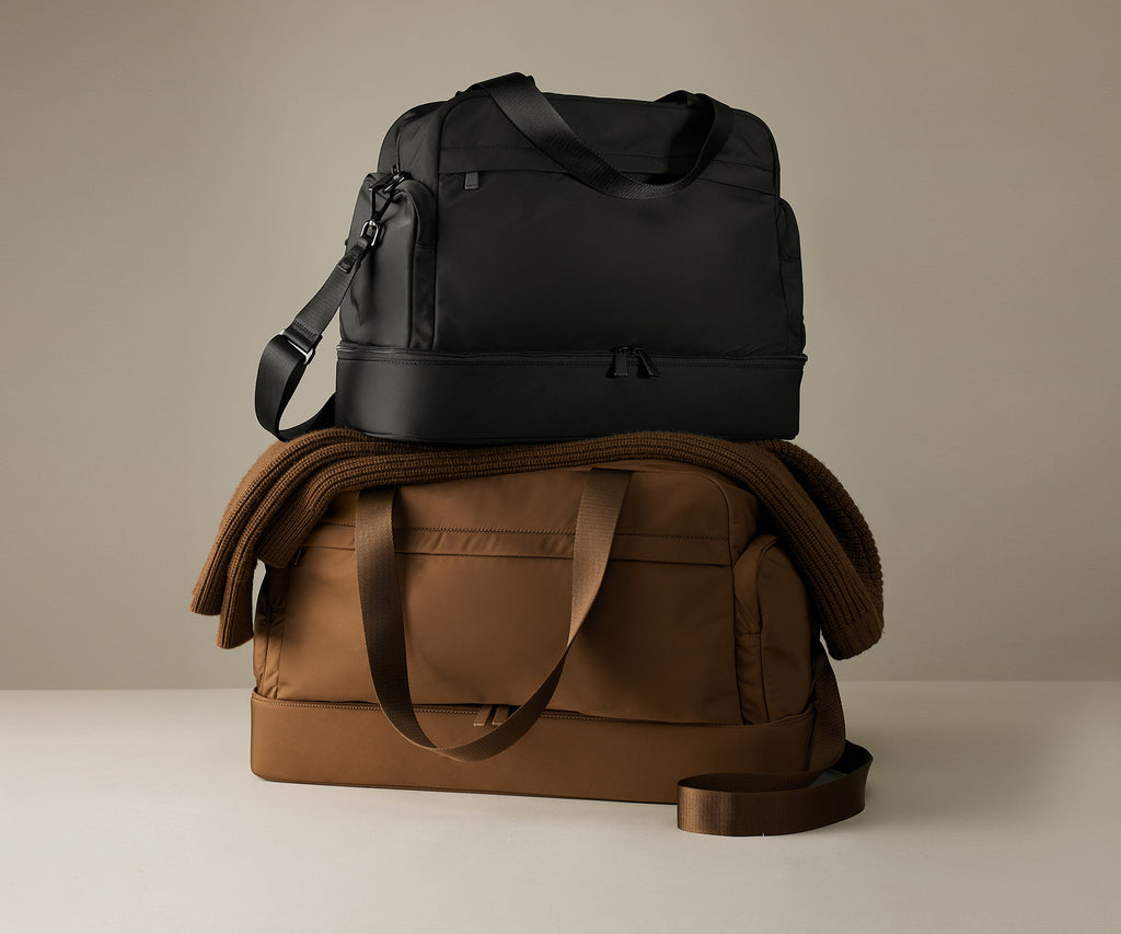 Away Featherlight Overnight Bag Crossbody Bag - Jet Black