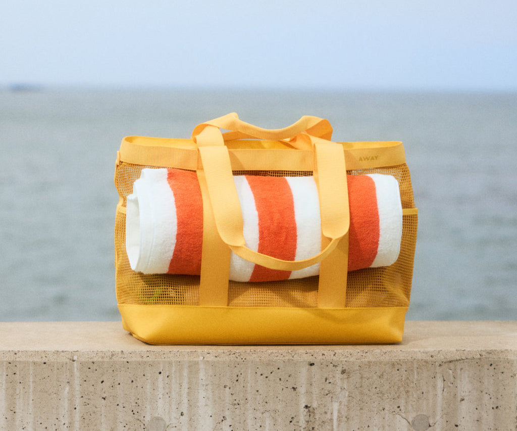 Away Beach Tote Tote Bag - Golden Hour Yellow