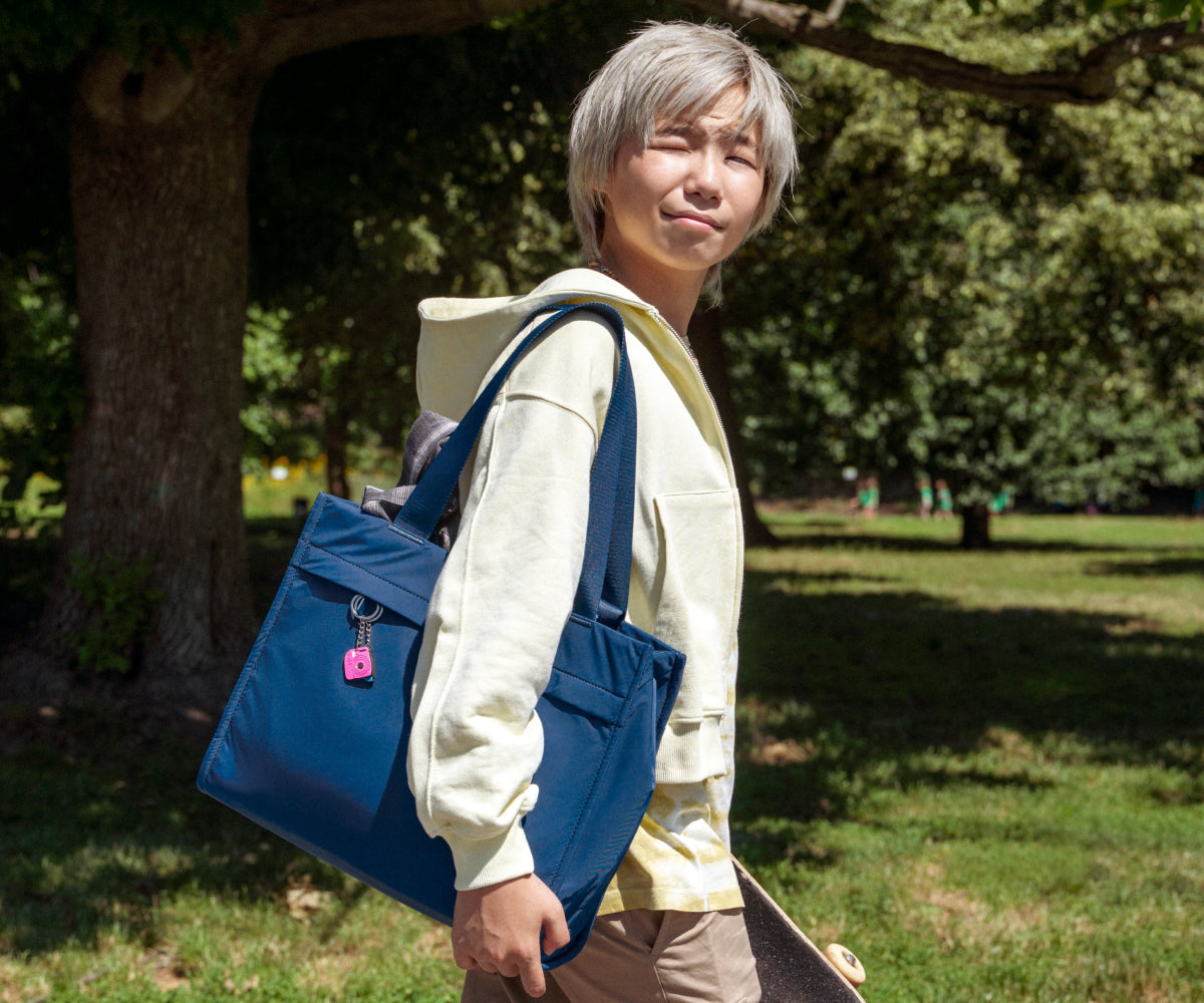 Away Featherlight Daily Tote Tote Bag - Jet Black
