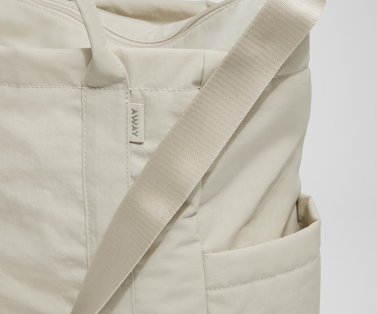 Away Courtside Tote Tote Bag - Salt White Textured Nylon