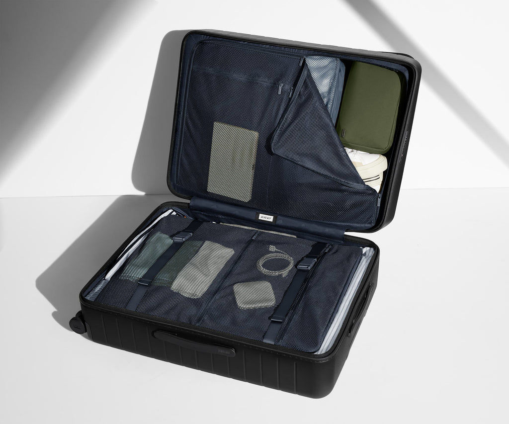 Away The Large Suitcase - Jet Black