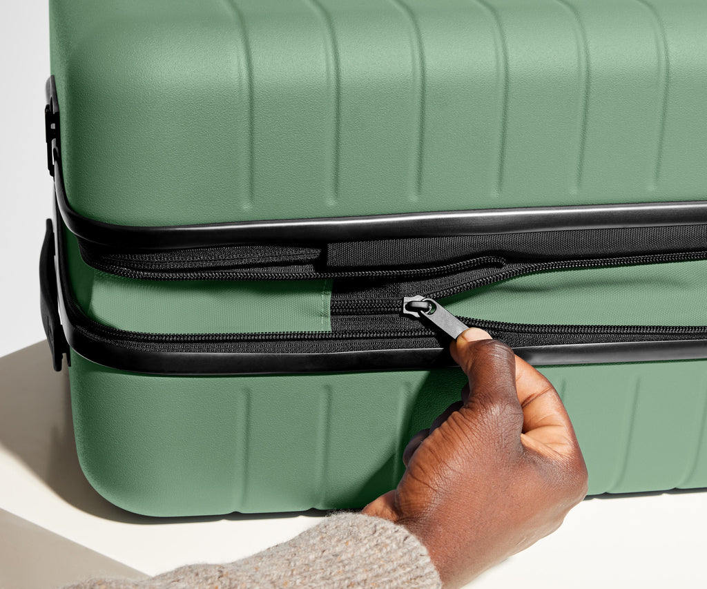 Away The Bigger Carry-On Flex Suitcase - Sea Green