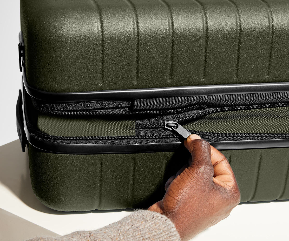 Away The Large Flex Suitcase - Olive Green