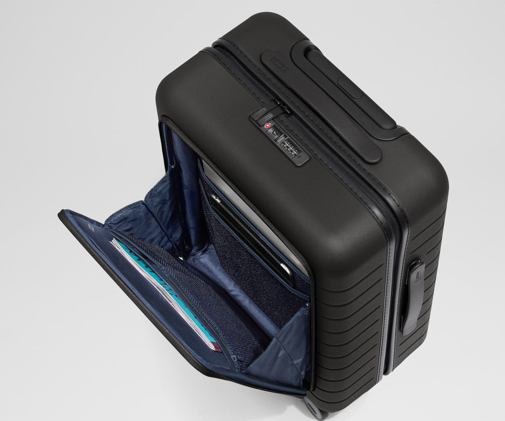 Away The Executive Bigger Carry-On Suitcase - Jet Black