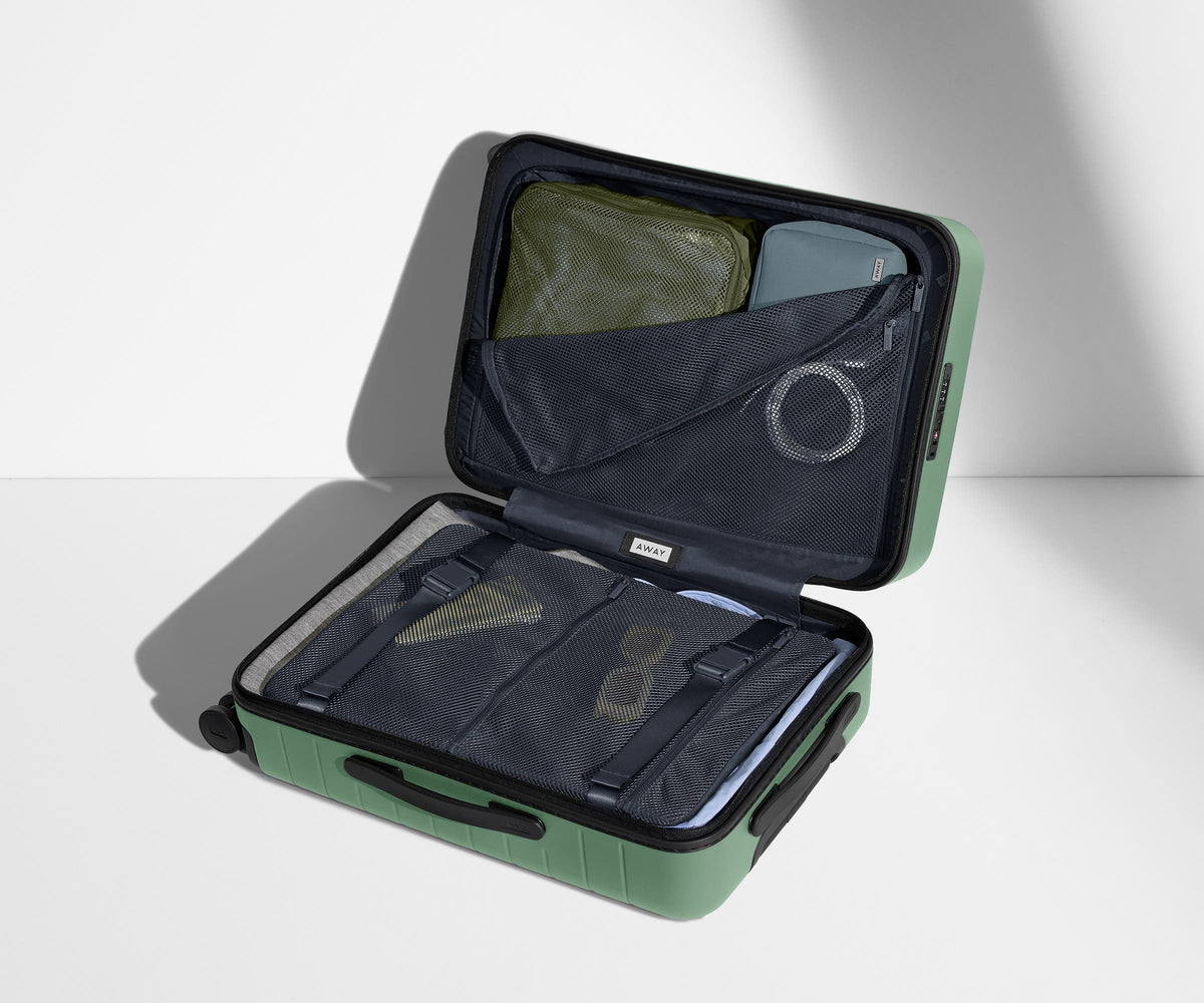 Away The Bigger Carry-On Suitcase - Sea Green