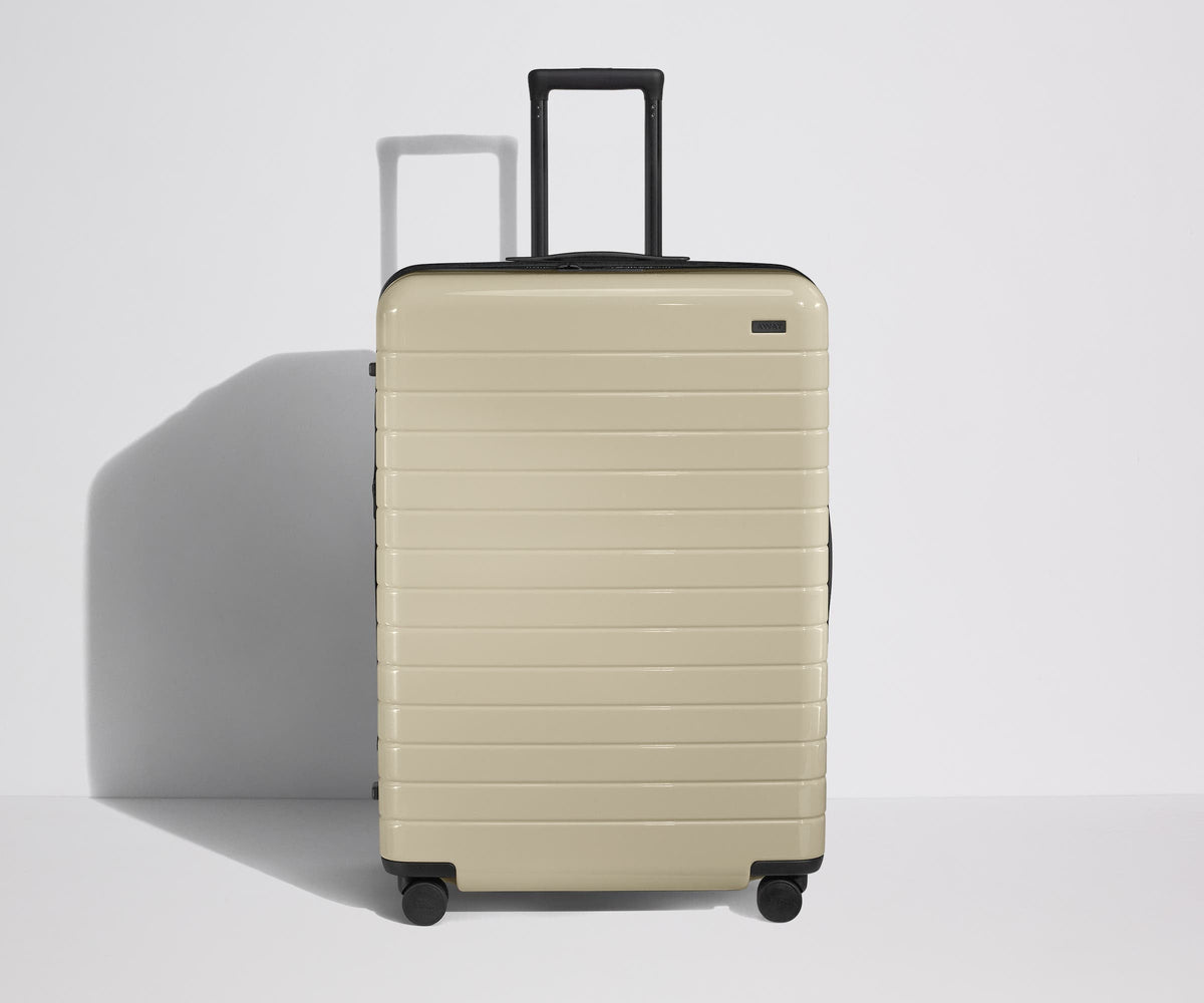 Away The Large Flex Suitcase - Salt White (Gloss)