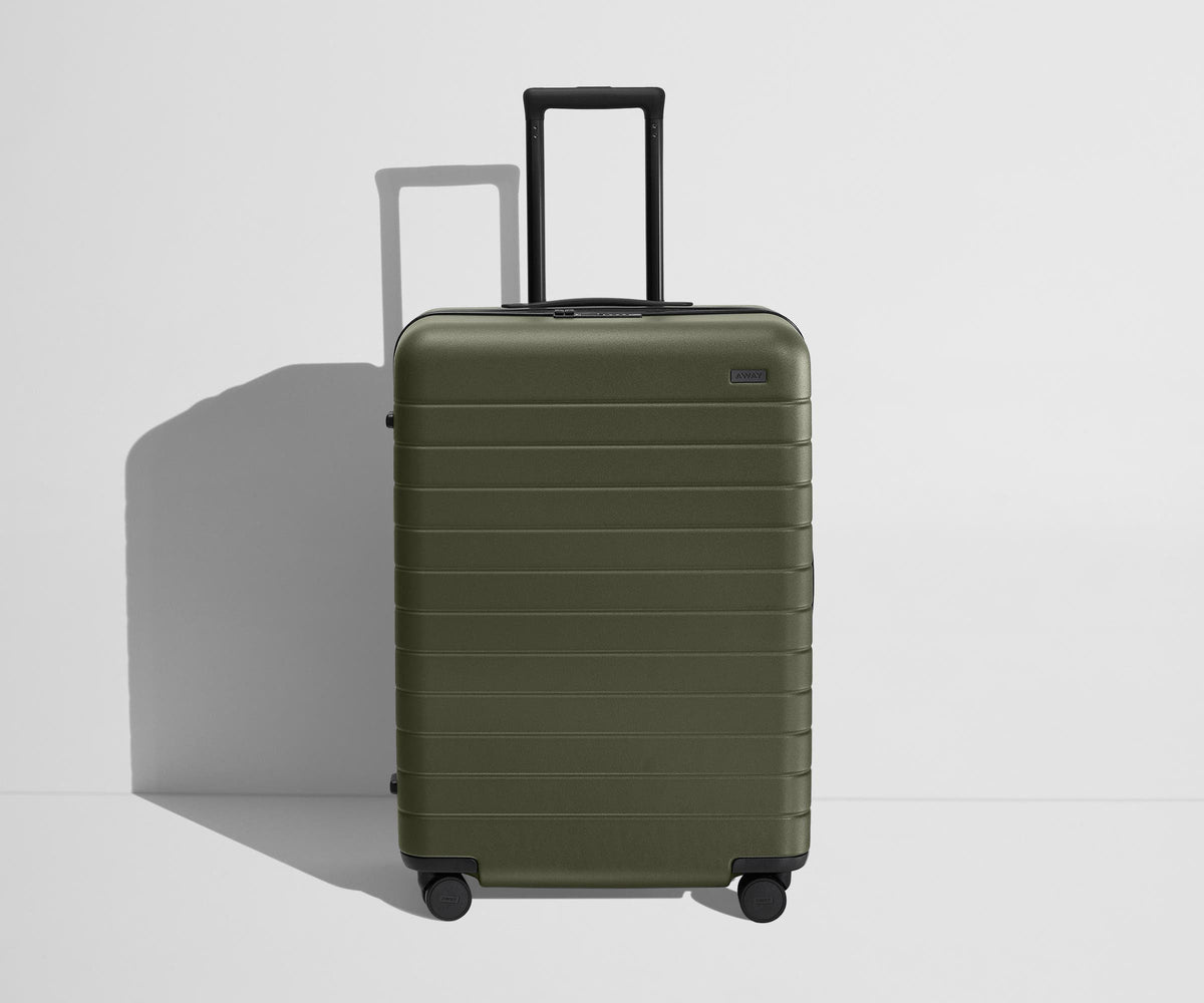 Away The Medium Flex Suitcase - Olive Green