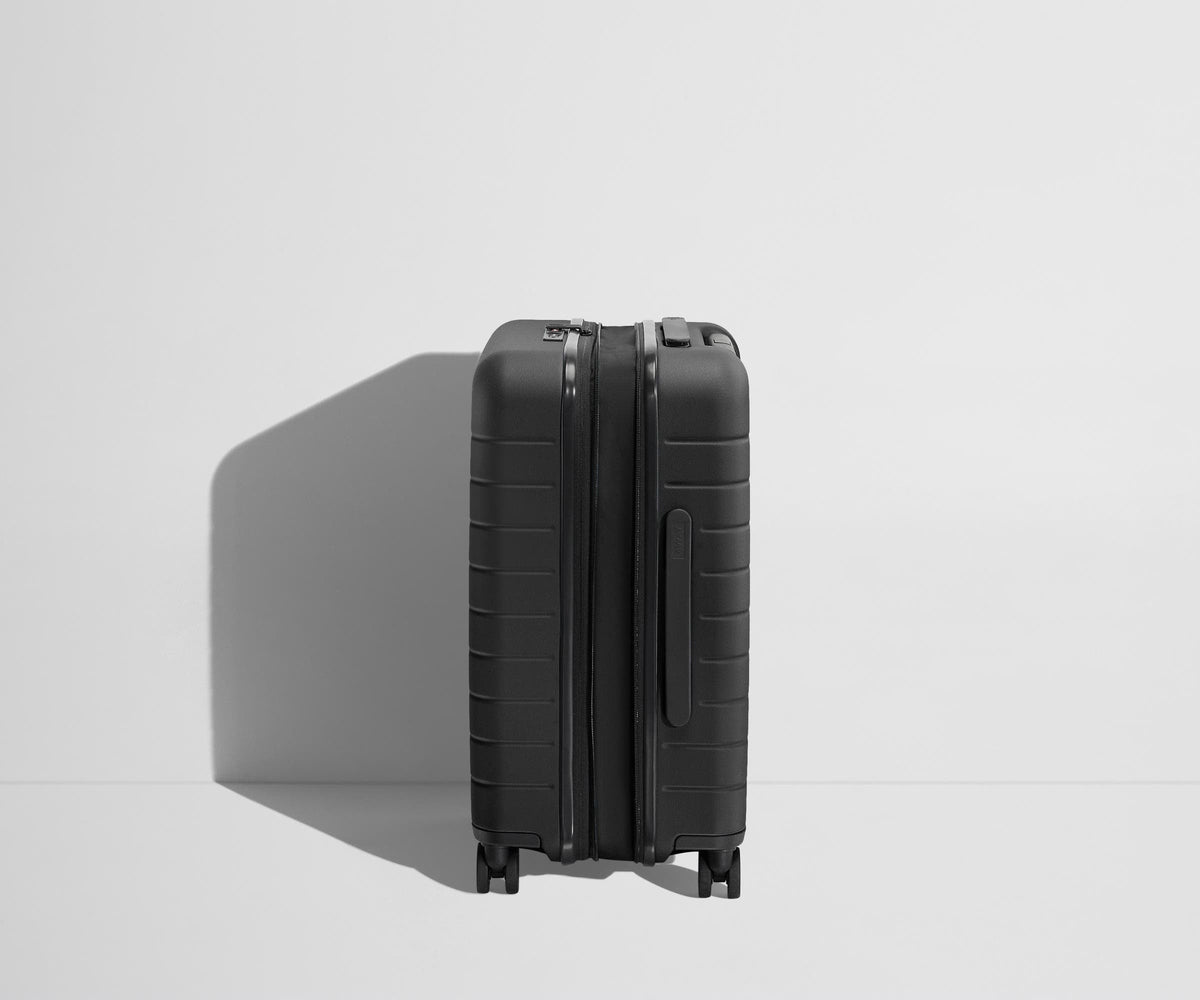 Away The Carry-On Flex Suitcase - Jet Black