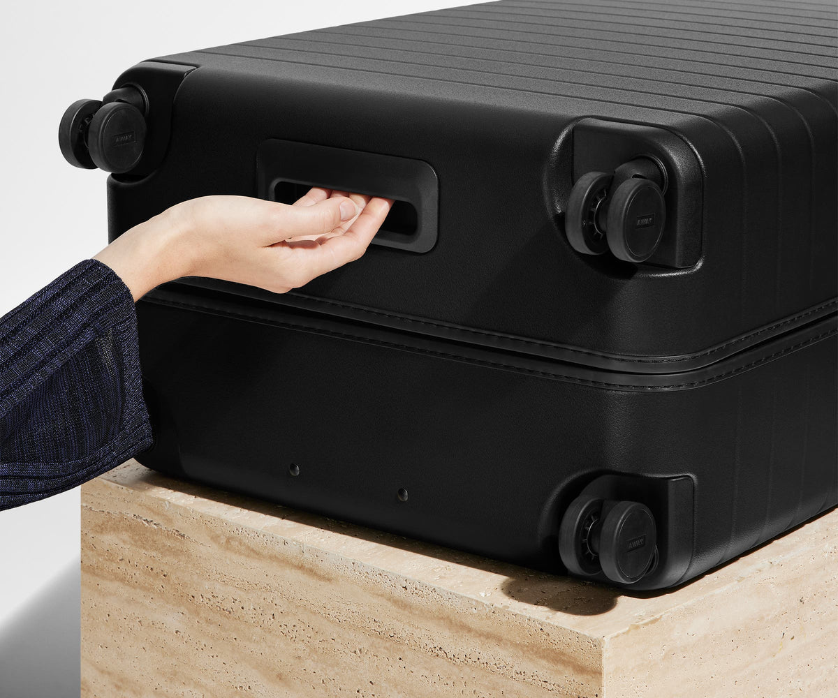 Away The Large Suitcase - Jet Black