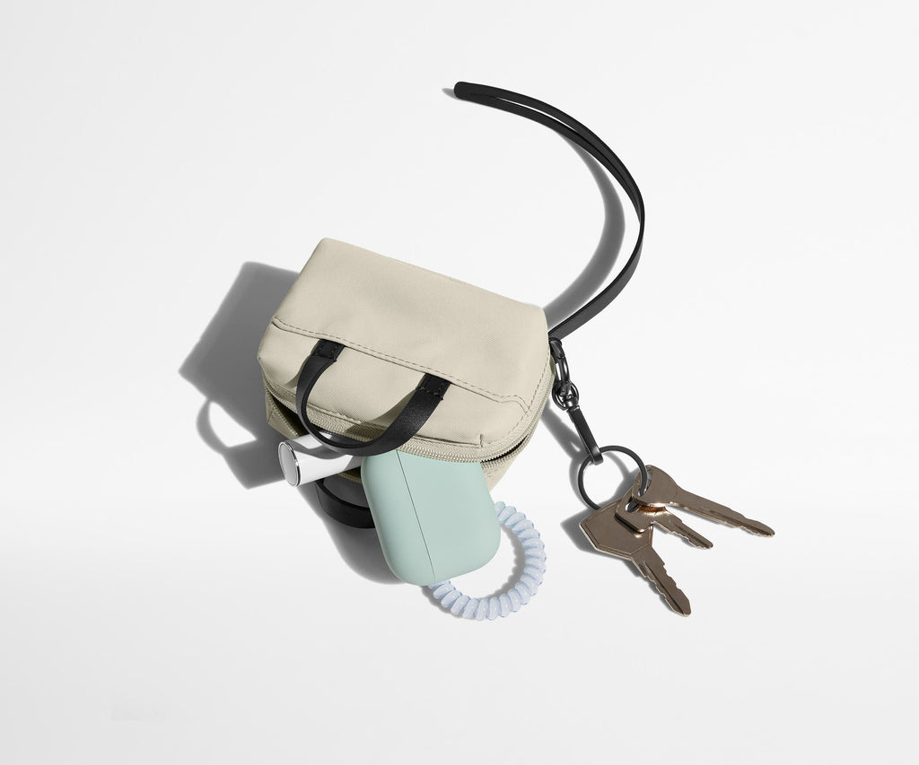 Away The Micro Everywhere Bag Suitcase - Salt White
