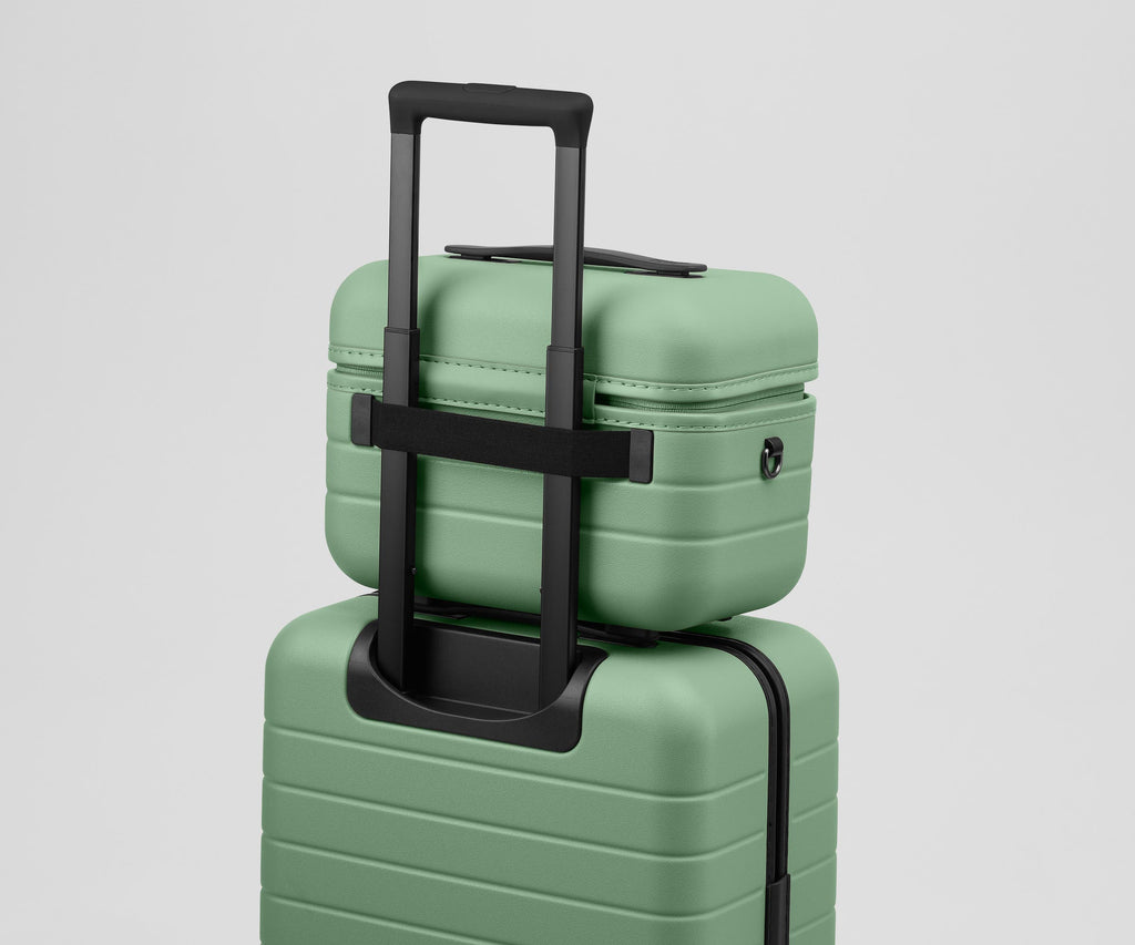 Away The Train Case Toiletry Bag - Sea Green