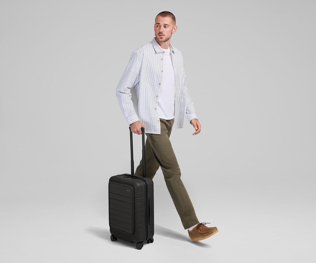 Away The Executive Carry-On Suitcase - Jet Black