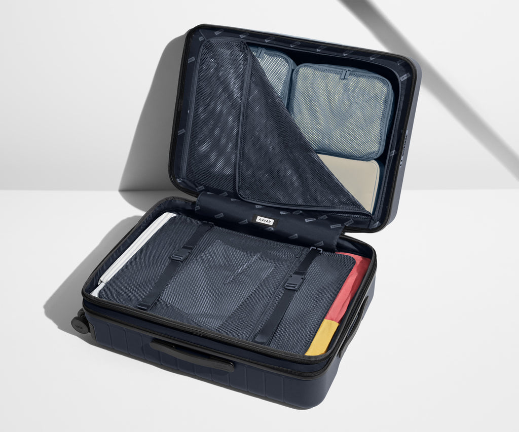 Away The Medium Flex Suitcase - Navy Blue