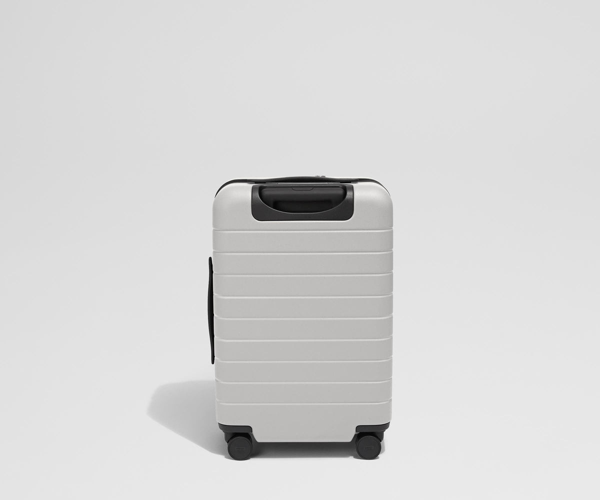 Away The Executive Carry-On Suitcase - Cloud Gray
