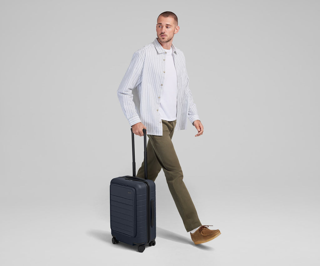 Away The Executive Carry-On Suitcase - Navy Blue