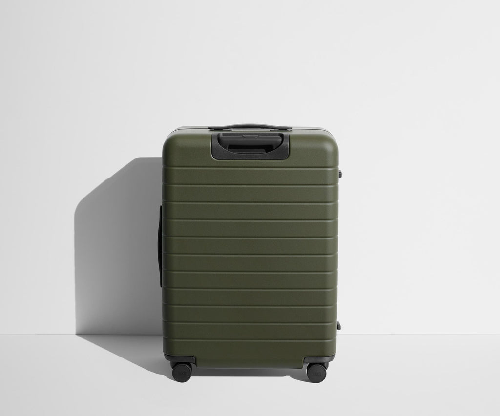 Away The Medium Suitcase - Olive Green