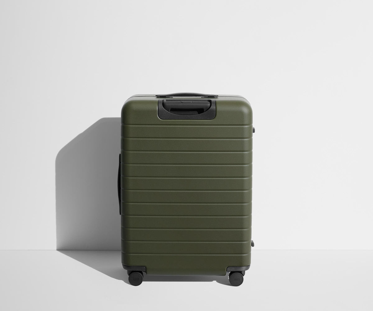 Away The Medium Suitcase - Olive Green