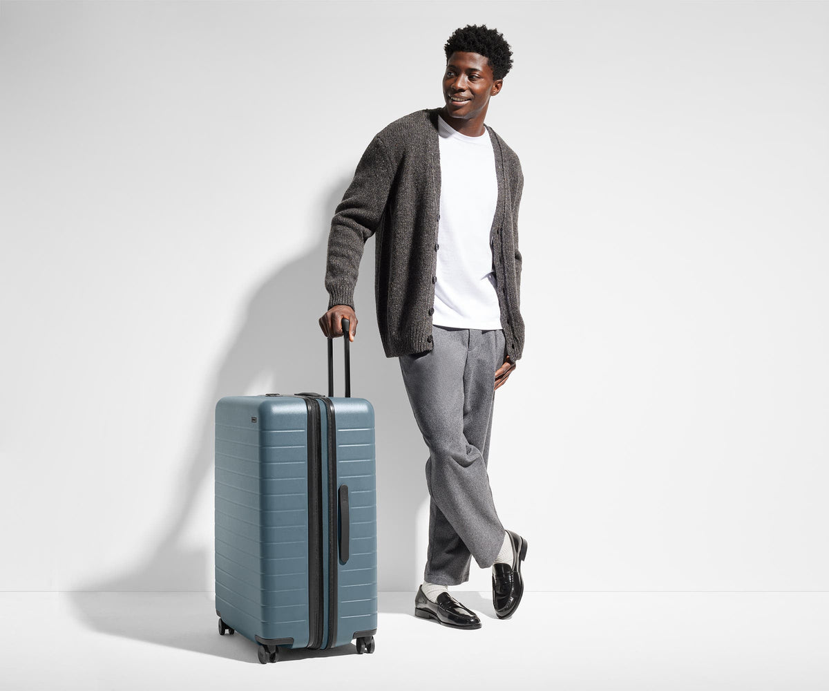 Away The Large Flex Suitcase - Jet Black (DTM)