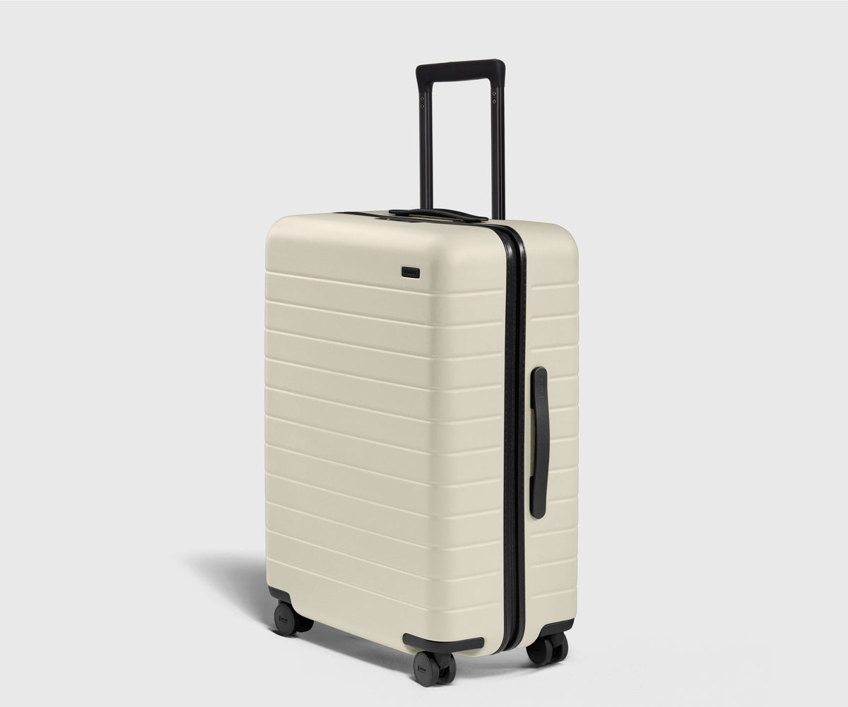 Away The Medium Suitcase - Salt White (Gloss)