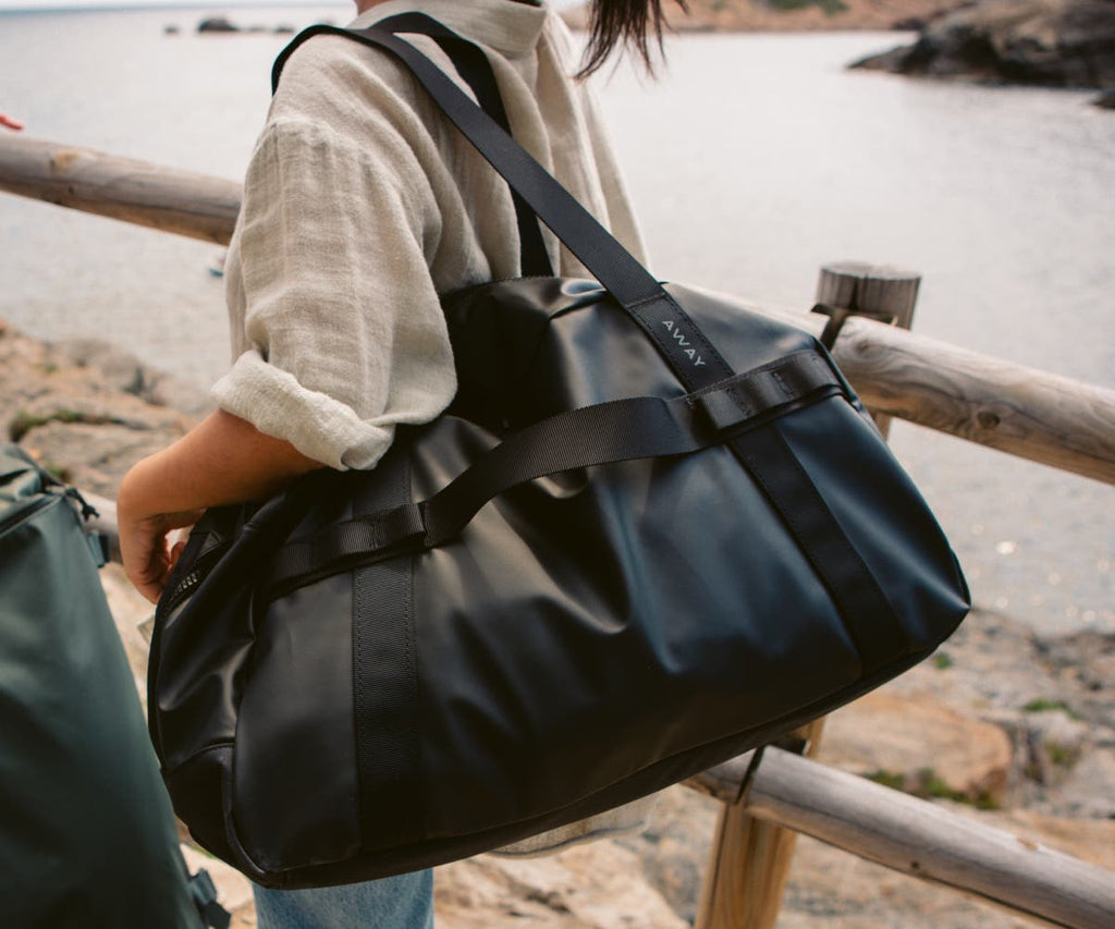 Away Active Duffle 40L Crossbody Bag - Jet Black