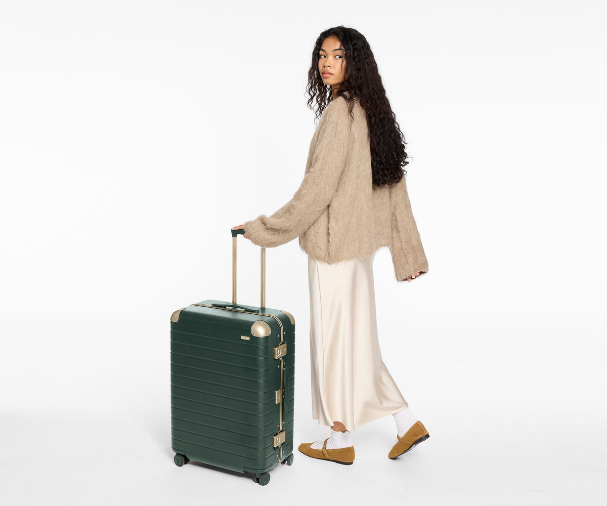 Away The Aluminum Edge Medium Suitcase - Ivy Green