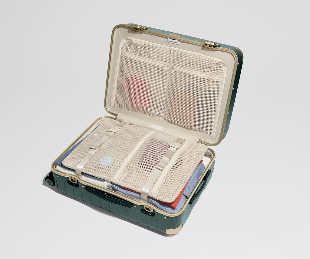 Away The Aluminum Edge Medium Suitcase - Ivy Green