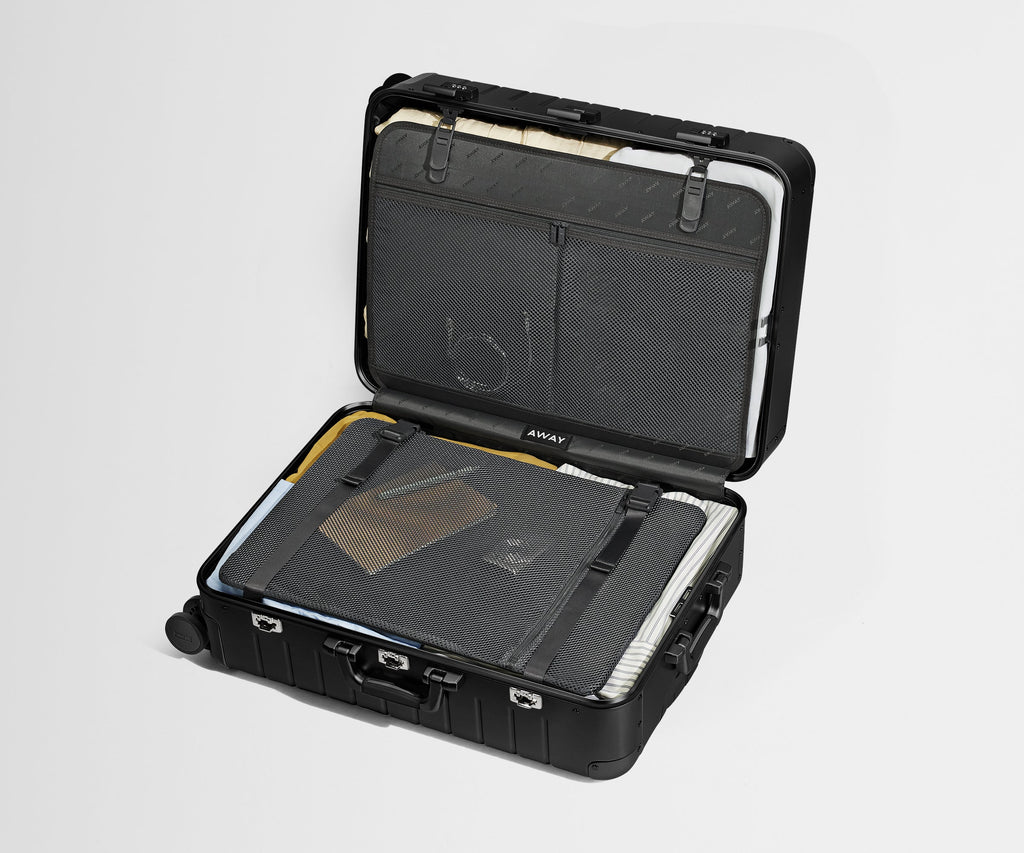 Away The Medium: Aluminum Edition Suitcase - Onyx Black