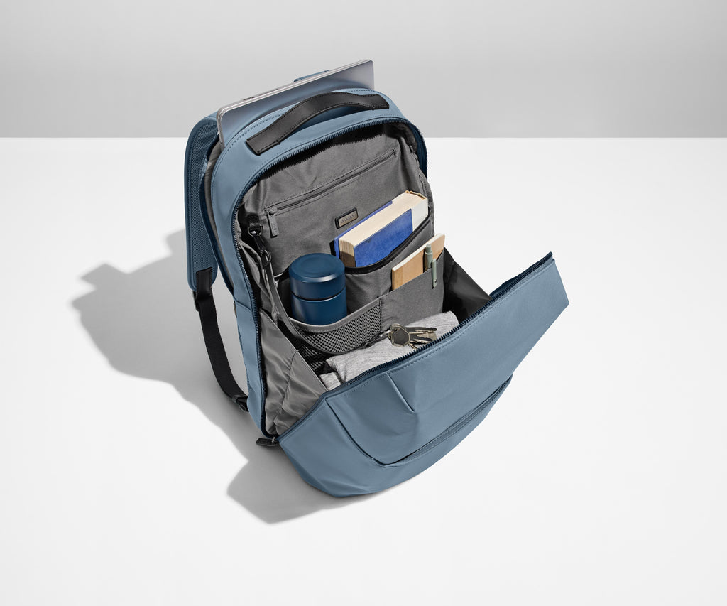 Away The Everywhere Zip Backpack in Coast Blue