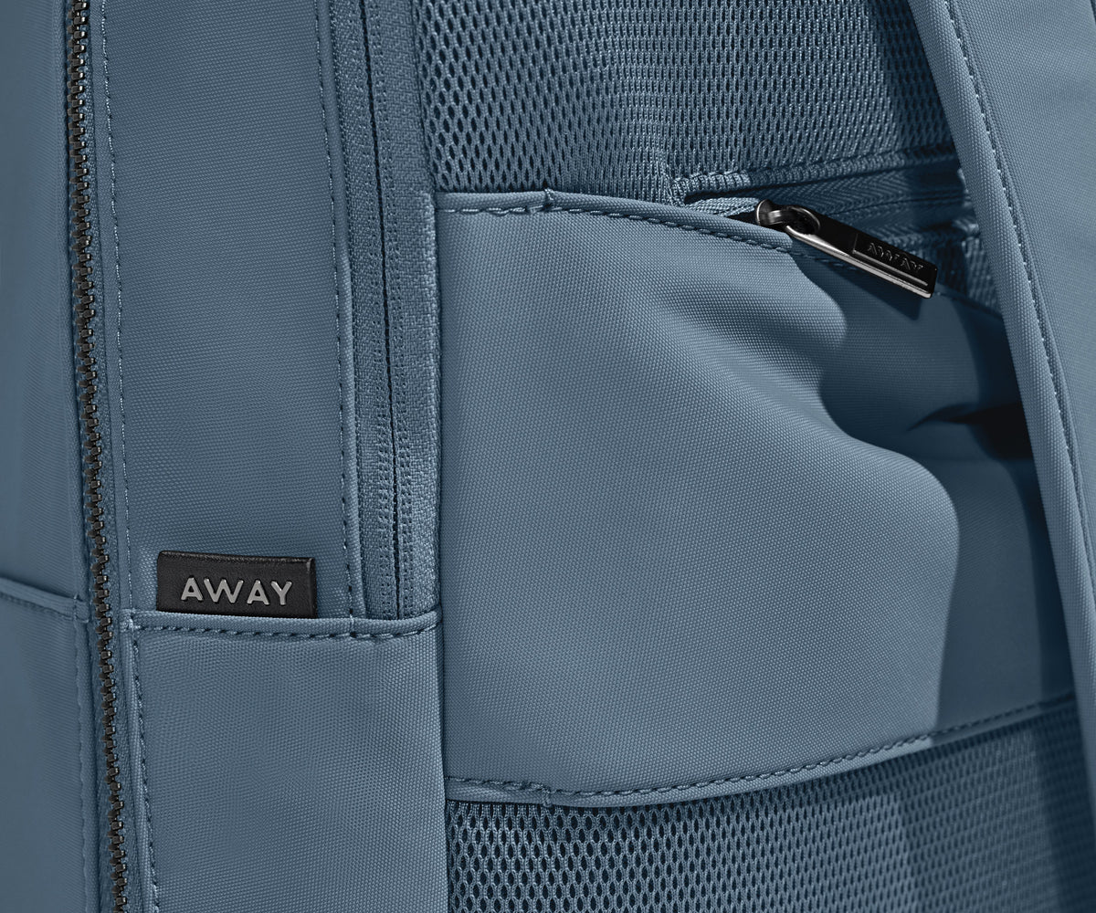Away The Everywhere Zip Backpack in Coast Blue