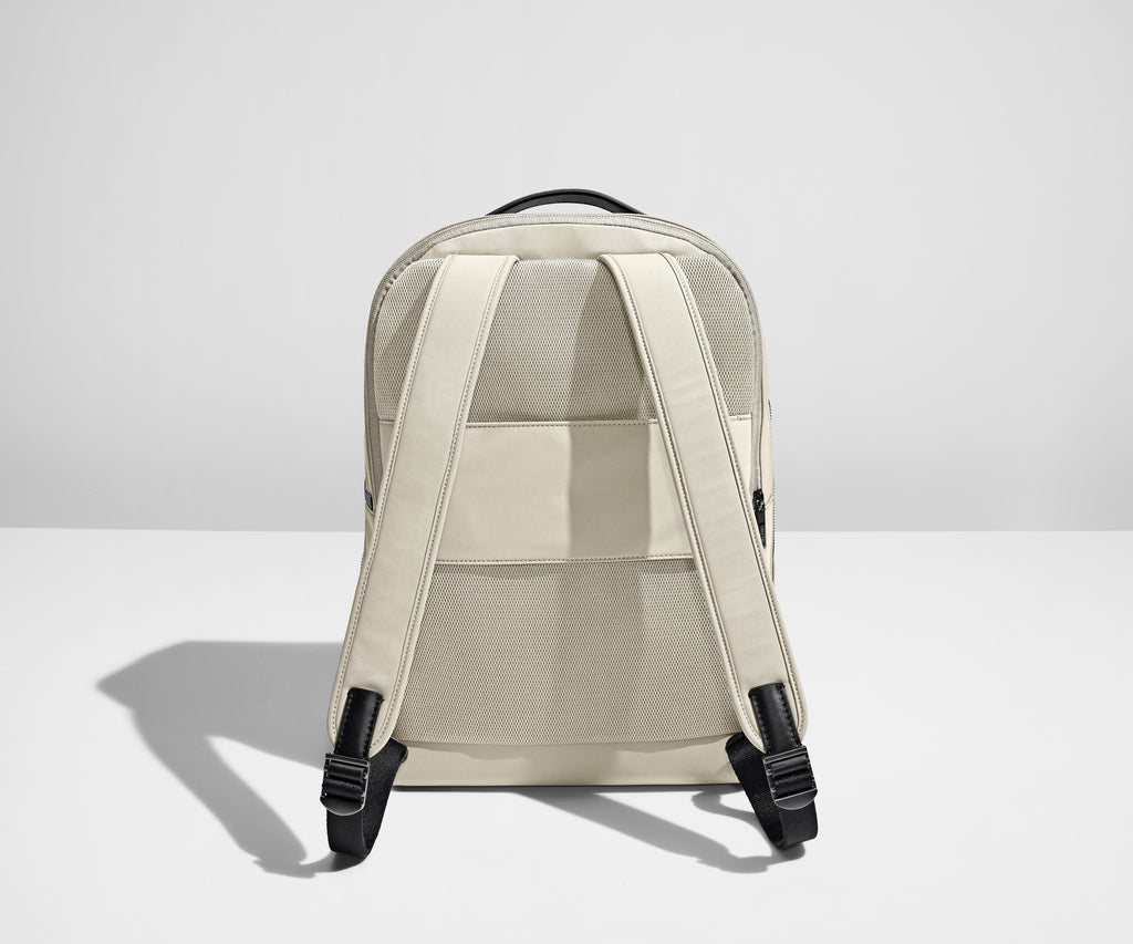 Away The Everywhere Zip Backpack in Salt White