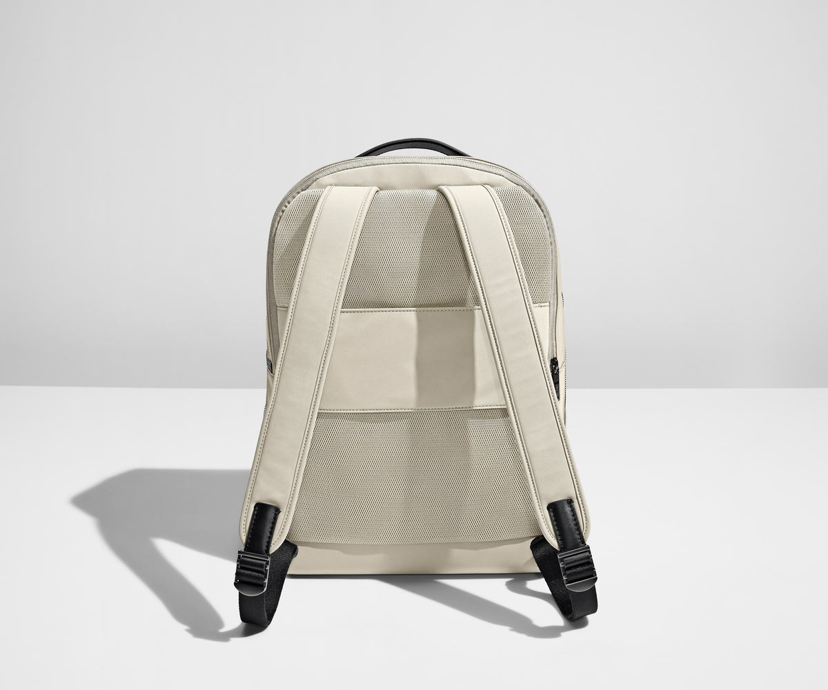 Away The Everywhere Zip Backpack in Salt White