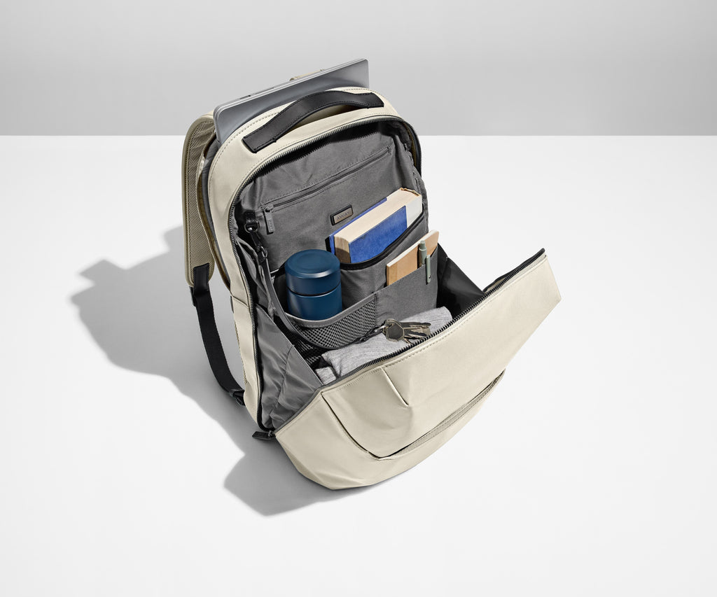 Away The Everywhere Zip Backpack in Salt White