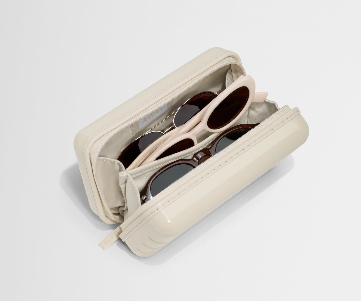 Away Travel Glasses Case Tote Bag - Salt White (Gloss)