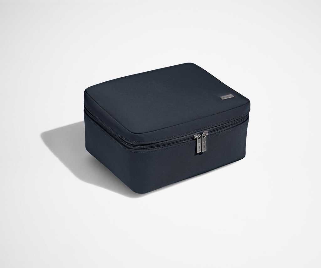 Away The Cosmetics Bag Toiletry Bag - Navy Blue