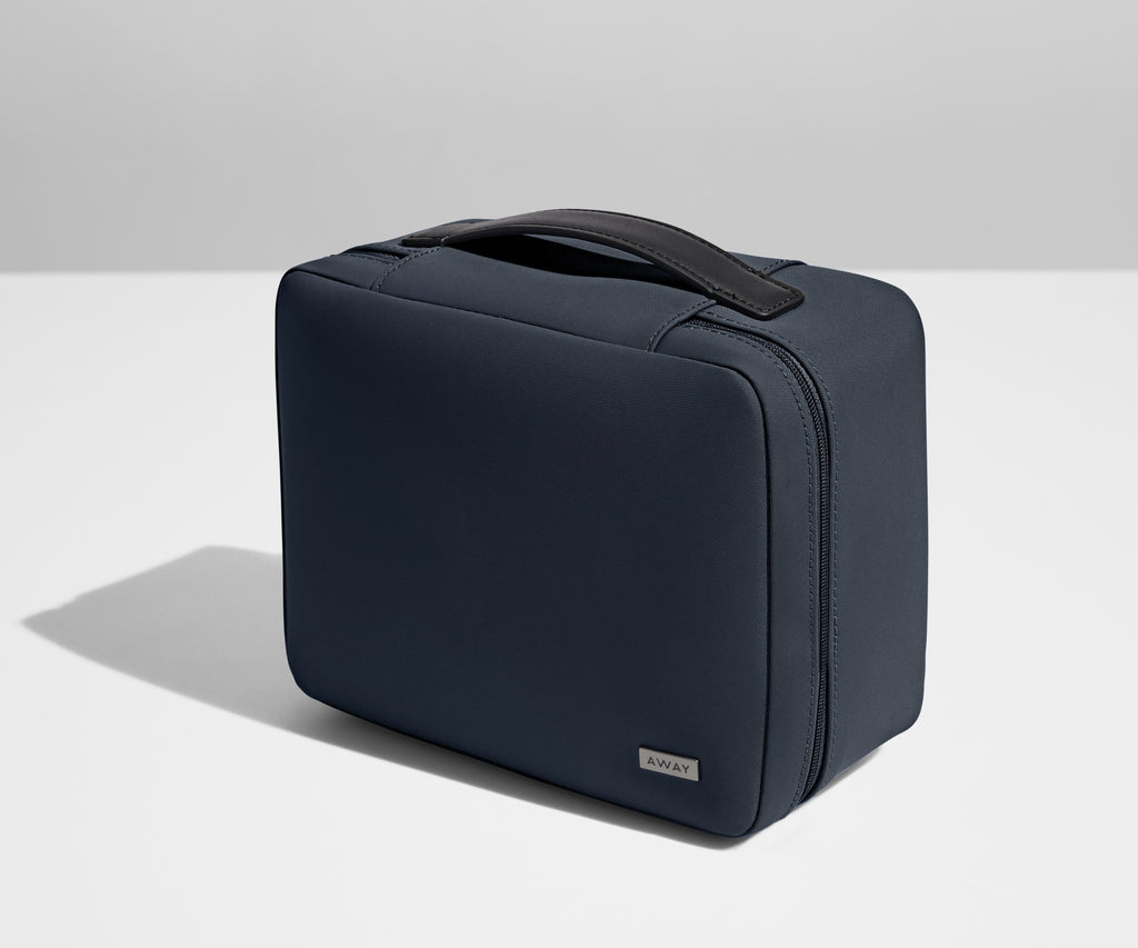Away The Cosmetics Bag Toiletry Bag - Navy Blue