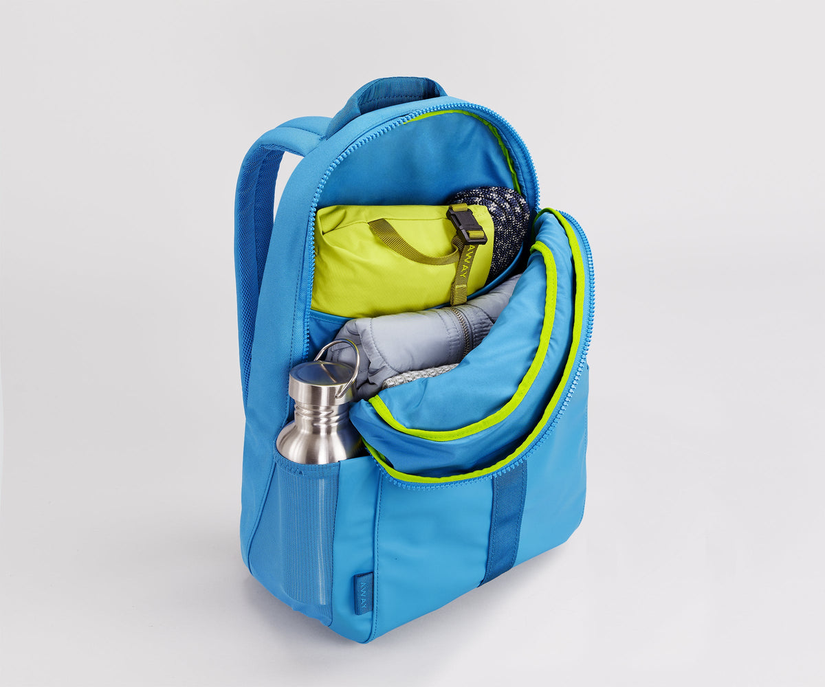 Away Active Backpack 26L in Vivid Blue