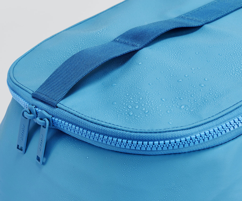 Away Active Backpack 26L in Vivid Blue