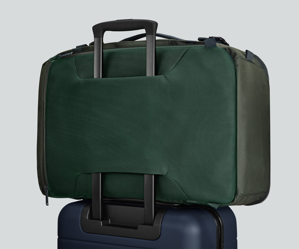 Away Active Convertible Backpack 45L in Forest Green