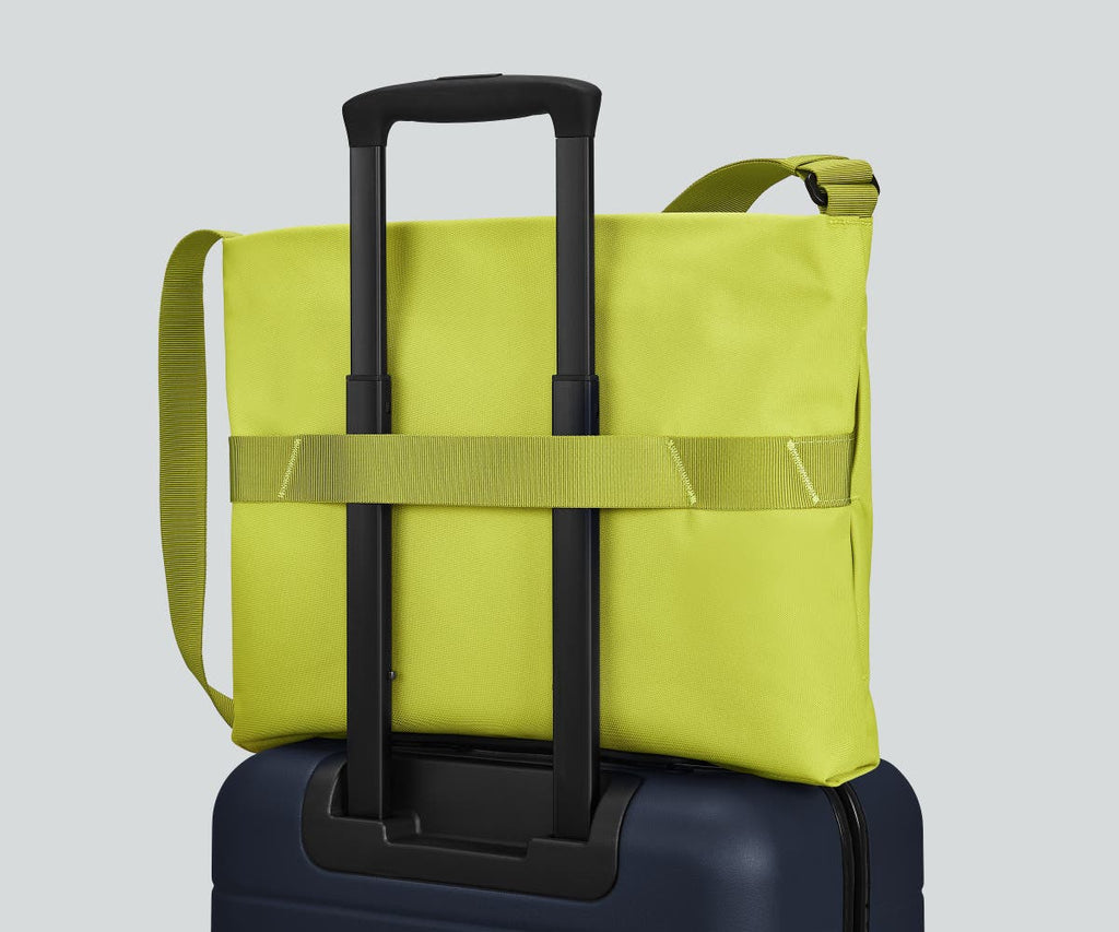 Away Active Messenger 16L Messenger Bag - Atomic Celery