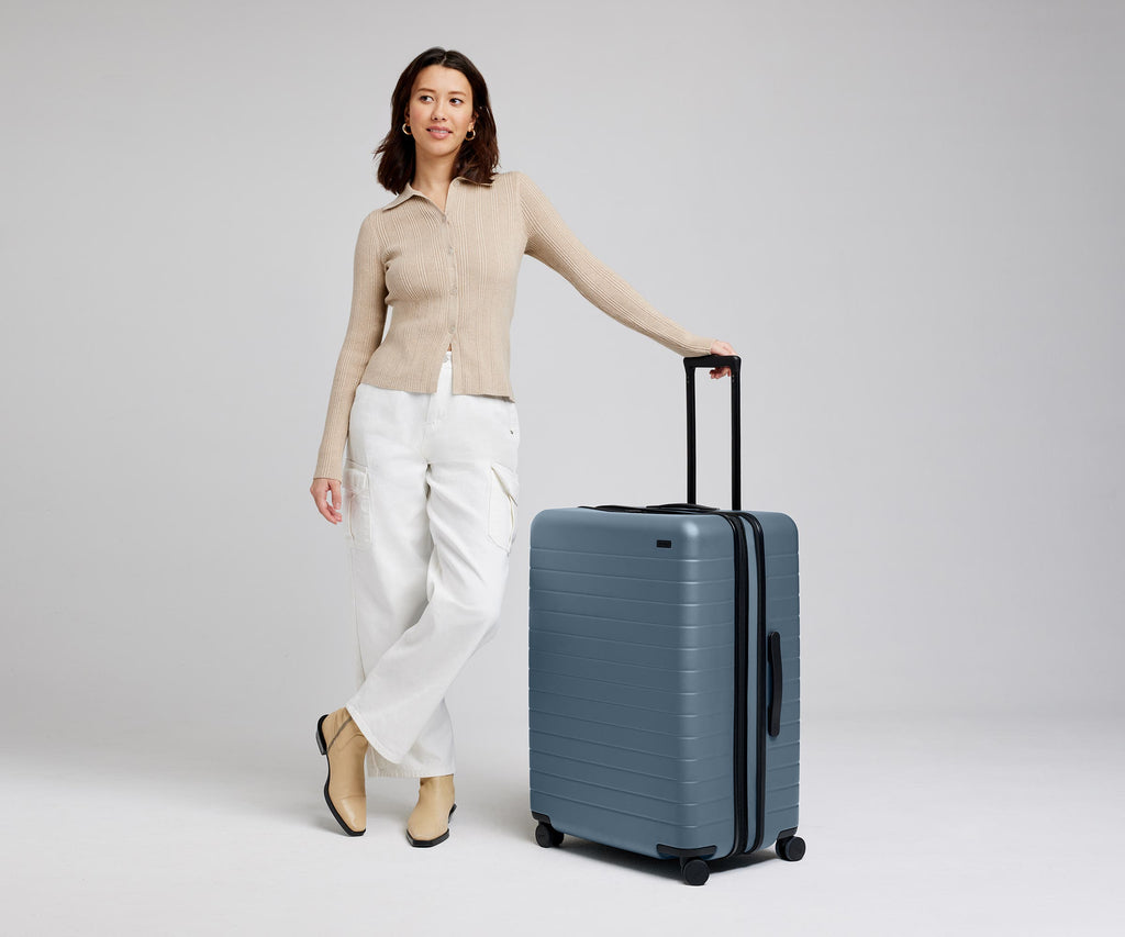 Away The Large Flex Suitcase - Jet Black (DTM)