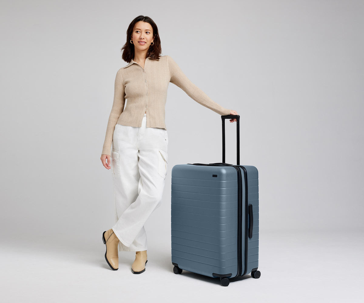 Away The Large Flex Suitcase - Jet Black (DTM)