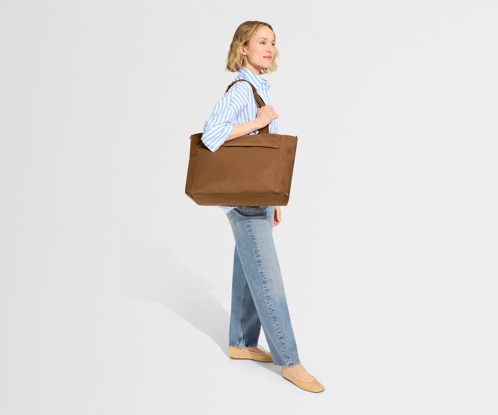 Away Featherlight Diaper Tote Diaper Bag - Amaro Brown