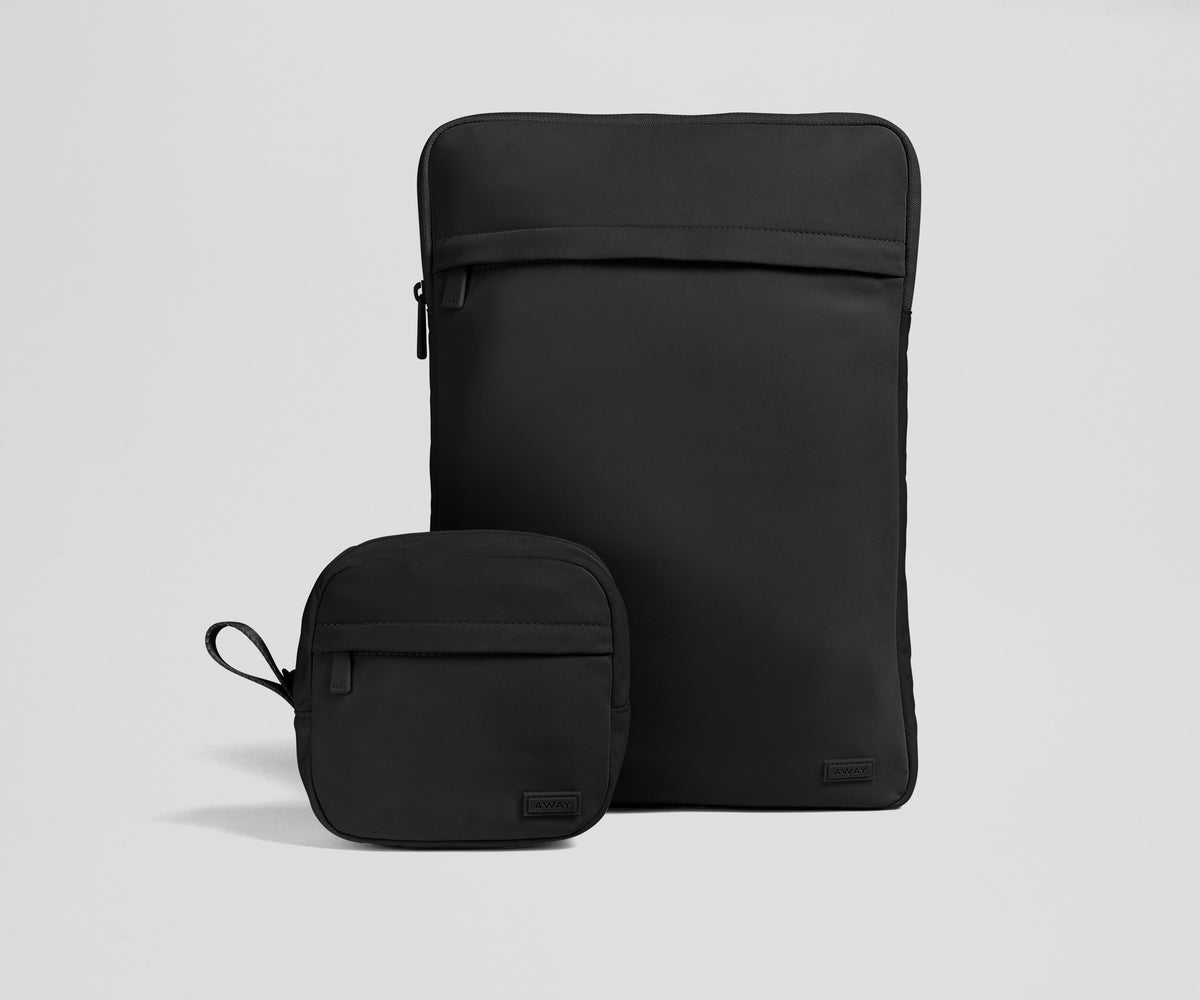 Away Featherlight Tech Set Travel Accessory