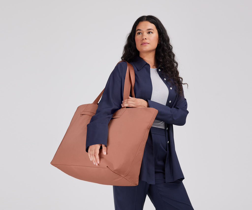 Away Large Featherlight Tote Tote Bag - Clay Pink