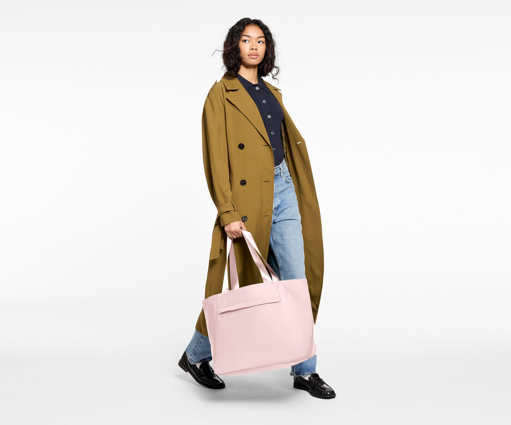 Away Featherlight Tote Tote Bag - Blush Pink