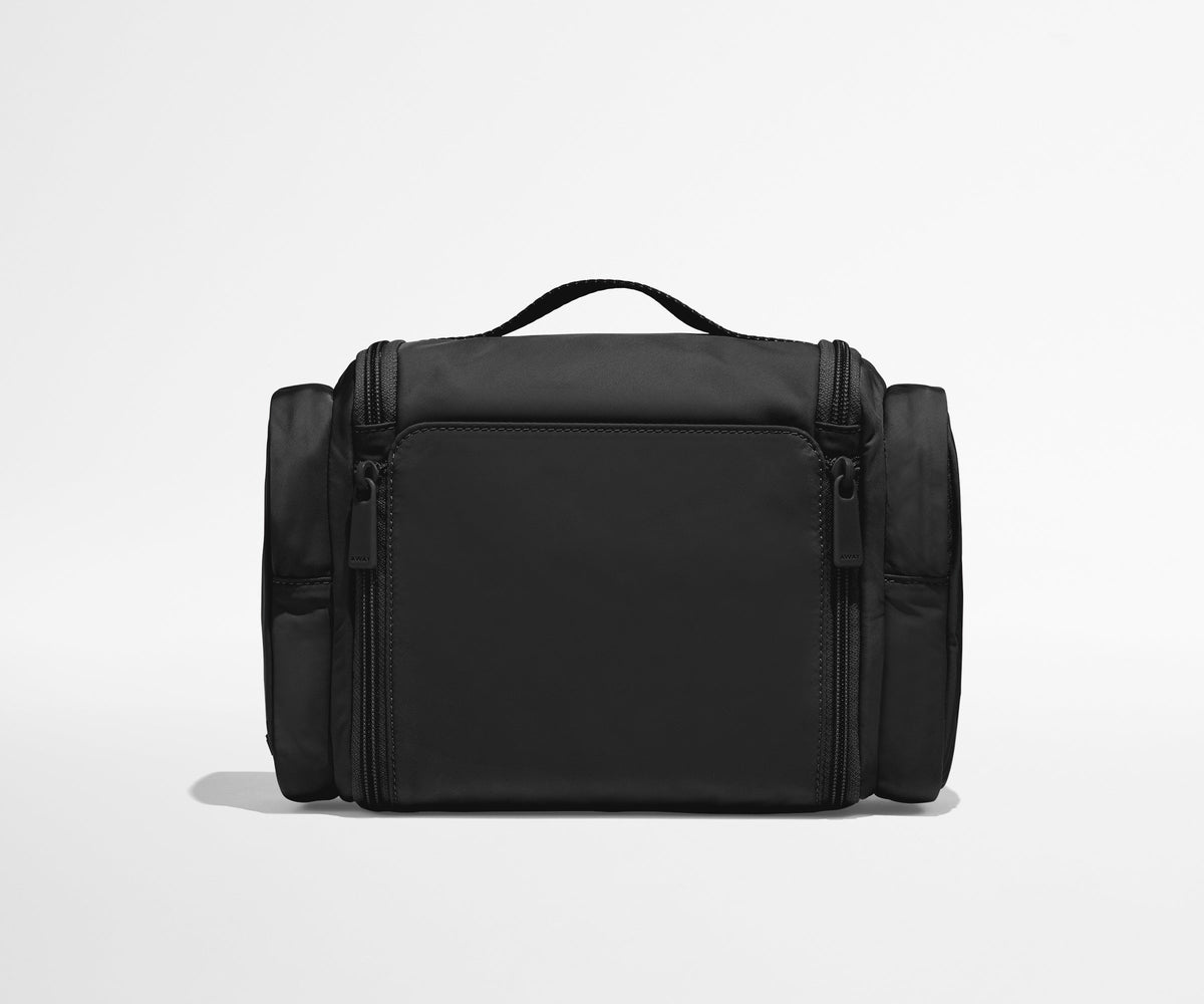 Away Featherlight Hanging Travel Vanity Travel Accessory - Jet Black