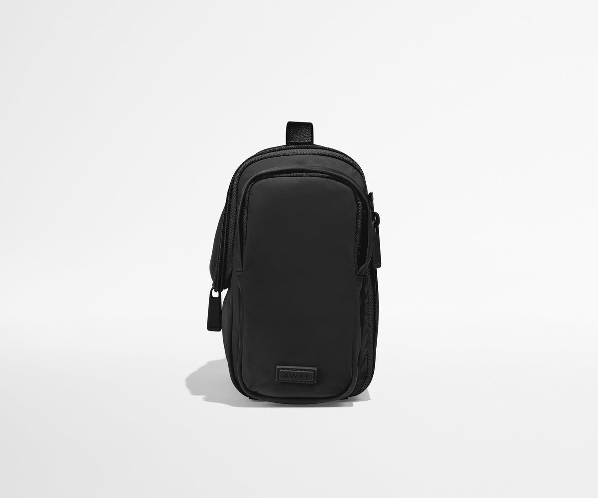 Away Featherlight Hanging Travel Vanity Travel Accessory - Jet Black