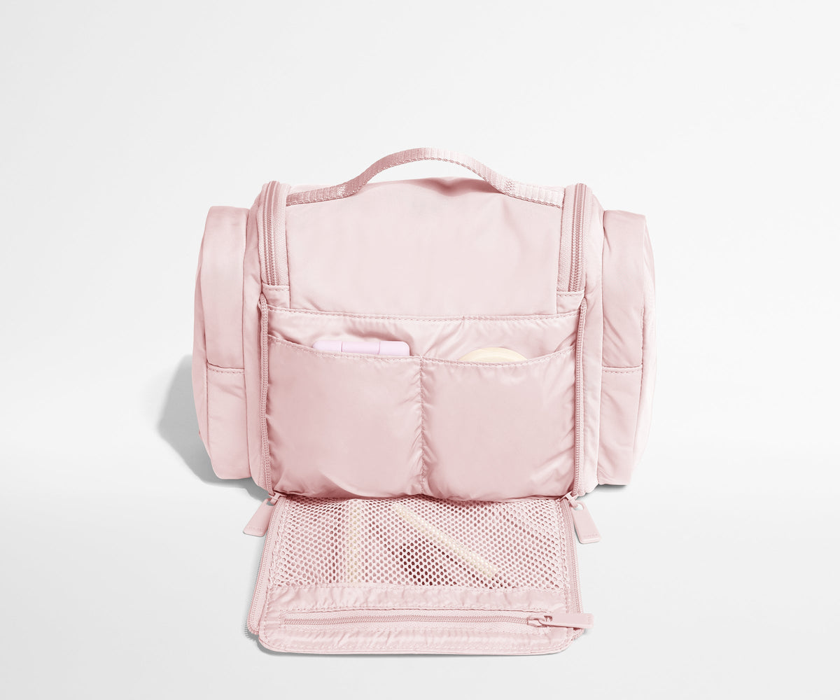 Away Featherlight Hanging Travel Vanity Travel Accessory - Blush Pink