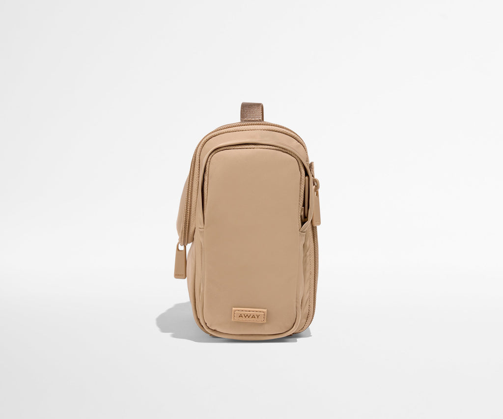 Away Featherlight Hanging Travel Vanity Travel Accessory - Camel Brown