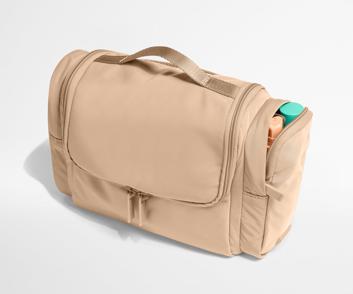 Away Featherlight Hanging Travel Vanity Travel Accessory - Camel Brown